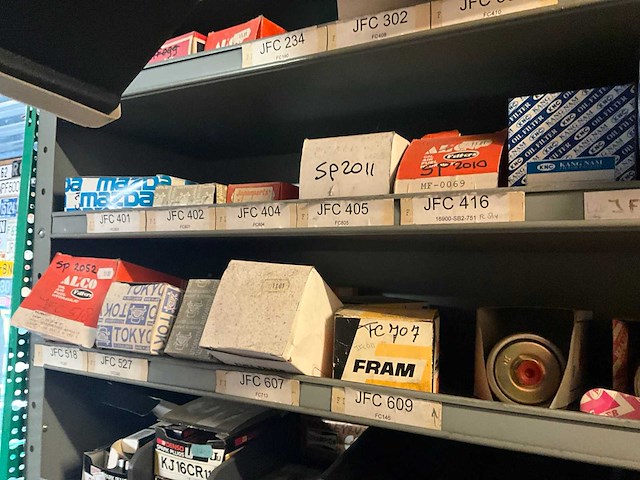 Voorraad brandstof- oliefilters, thermostaten - afbeelding 24 van  31