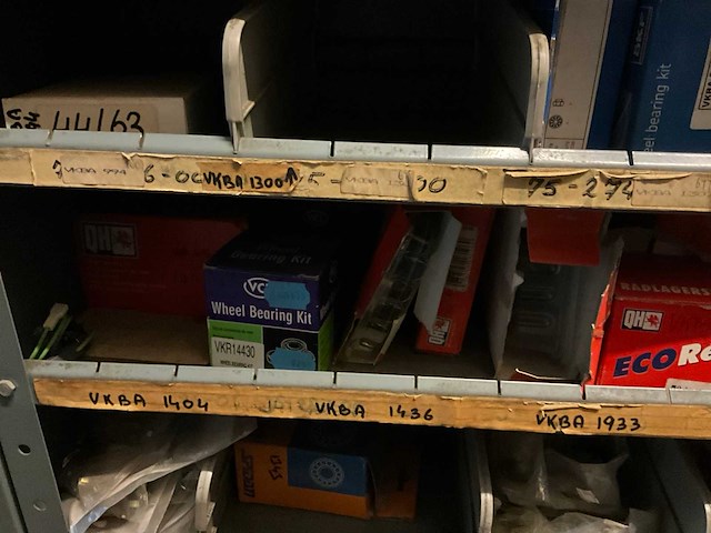 Voorraad brandstof- oliefilters, thermostaten - afbeelding 26 van  31
