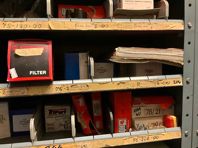 Voorraad brandstof- oliefilters, thermostaten - afbeelding 28 van  31