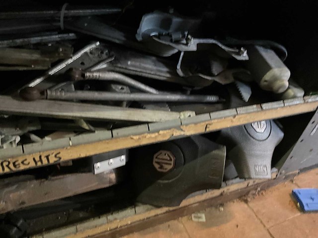Voorraad gebruikte auto-onderdelen - afbeelding 13 van  20