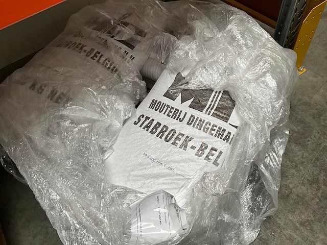 Voorraad grondstoffen en ingrediënten - afbeelding 8 van  14