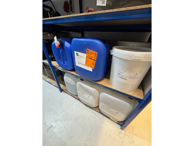 Voorraad grondstoffen o.a.: worleecryl - afbeelding 1 van  6