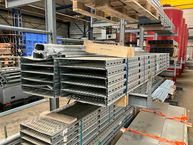 Voorraad kabelgoot profielstaal - afbeelding 4 van  7