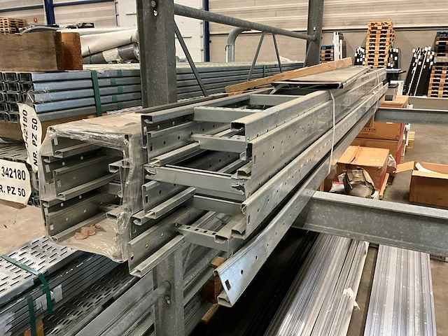 Voorraad kabelgoot profielstaal - afbeelding 4 van  6
