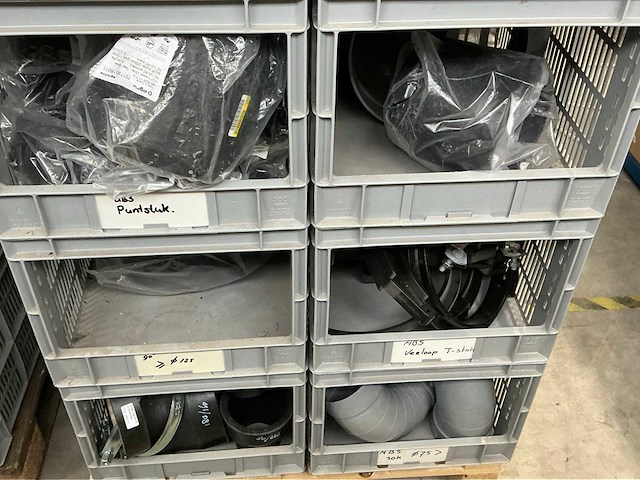 Voorraad kunststof bochten, sokken, moffen, kragen, t-stukken, eindkappen - afbeelding 5 van  61