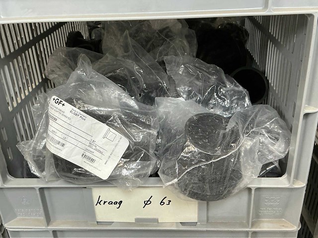 Voorraad kunststof bochten, sokken, moffen, kragen, t-stukken, eindkappen - afbeelding 14 van  61