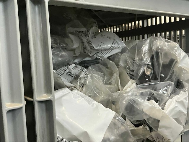 Voorraad kunststof bochten, sokken, moffen, kragen, t-stukken, eindkappen - afbeelding 24 van  61