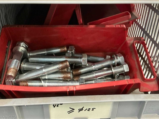 Voorraad kunststof bochten, sokken, moffen, kragen, t-stukken, eindkappen - afbeelding 33 van  61