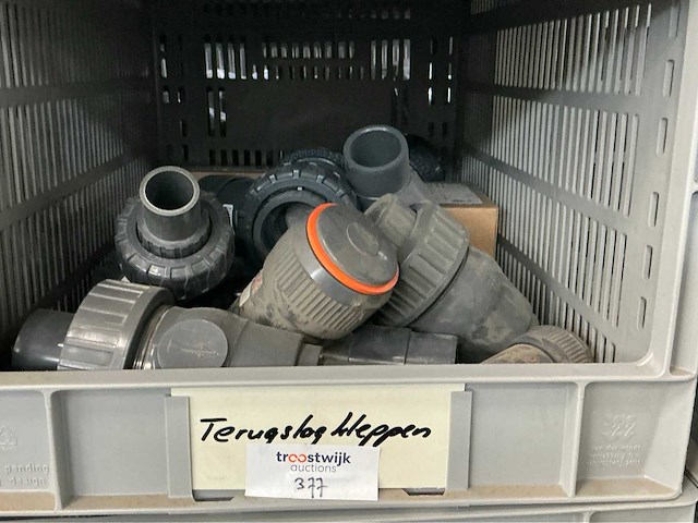 Voorraad kunststof bochten, sokken, moffen, kragen, t-stukken, eindkappen - afbeelding 50 van  61
