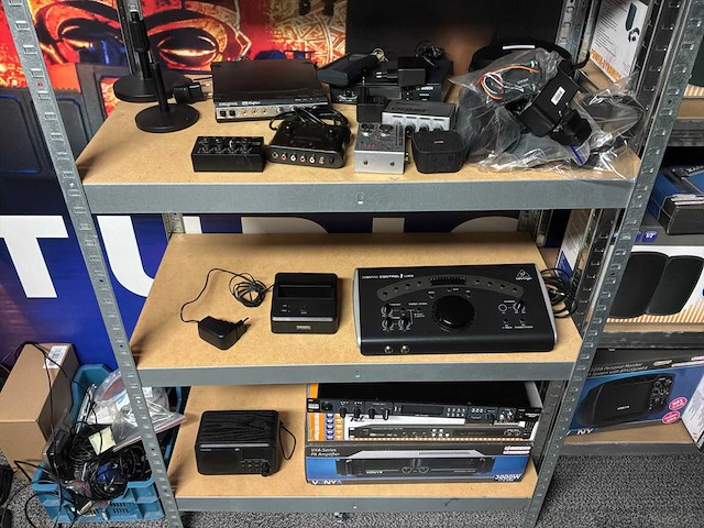 Voorraad magazijn geluid / licht - afbeelding 17 van  21