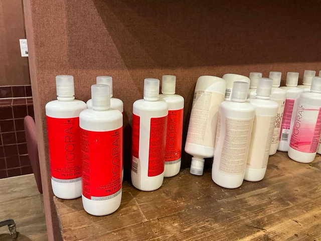 Voorraad schwarzkopf haarverzorging - afbeelding 2 van  46