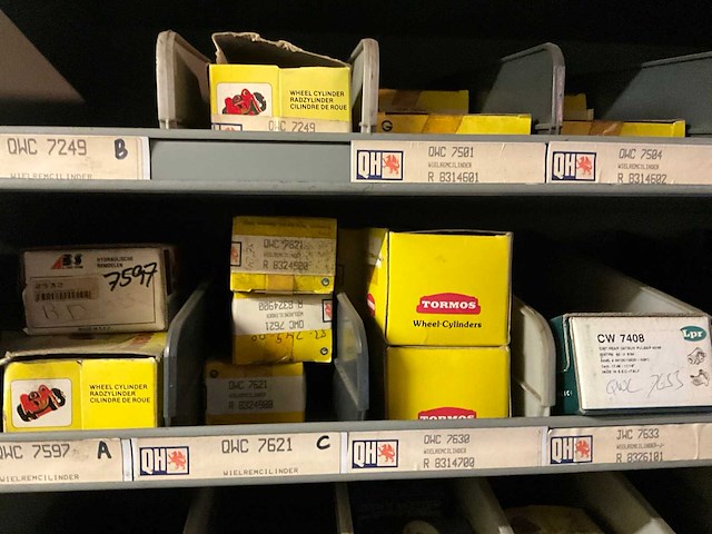 Voorraad wielremcilinders, hulpcilinder -onderdelen, wiellagers - afbeelding 4 van  26