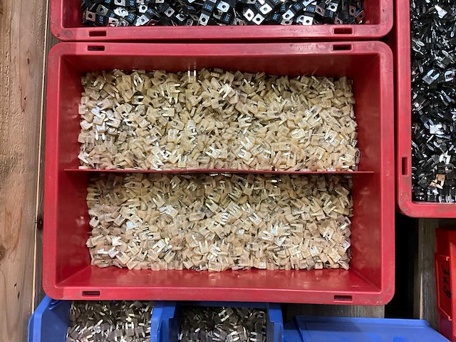 Voorraad zekeringen - afbeelding 4 van  8