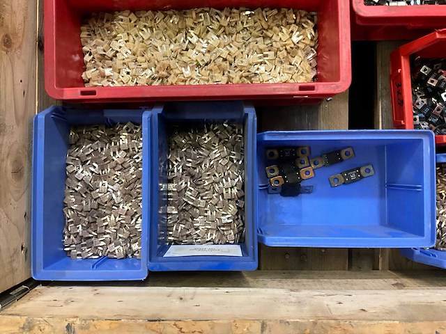 Voorraad zekeringen - afbeelding 5 van  8