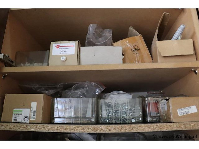 Voorraadkast incl. inhoud bestaande uit bevestigingsmaterialen - afbeelding 7 van  10