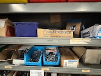 Voorraadkast met ijzerwaren - afbeelding 4 van  16