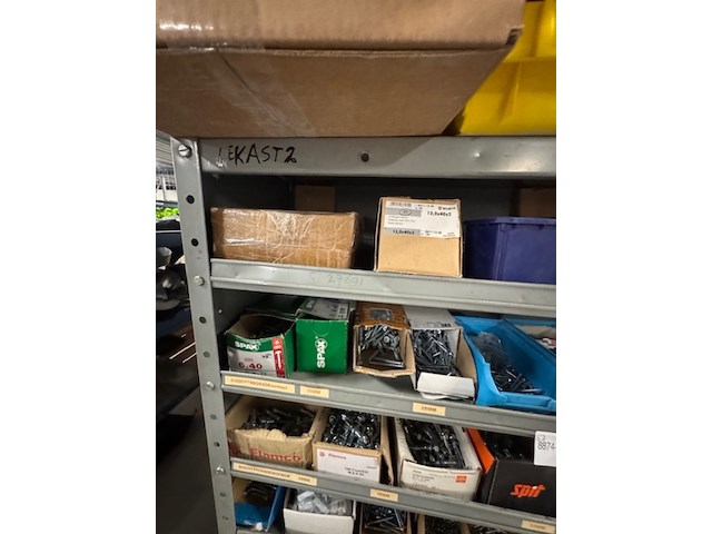 Voorraadkast met ijzerwaren - afbeelding 5 van  16