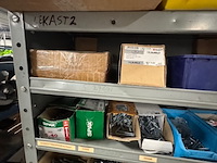 Voorraadkast met ijzerwaren - afbeelding 5 van  16