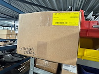 Voorraadkast met ijzerwaren - afbeelding 8 van  16