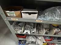 Voorraadkast met ijzerwaren - afbeelding 9 van  16