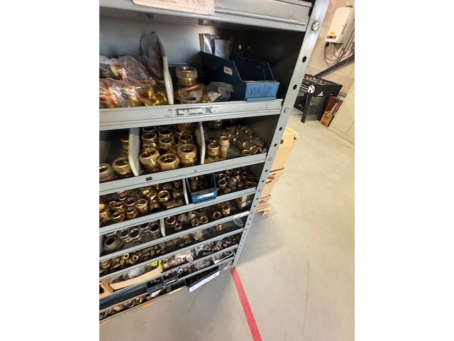 Voorraadkast met koppelingen - afbeelding 4 van  15