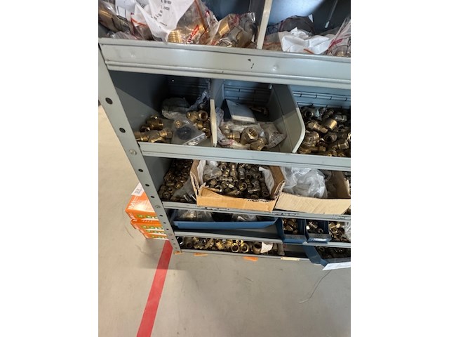 Voorraadkast met koppelingen - afbeelding 5 van  15