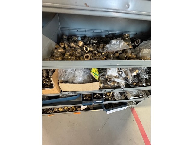 Voorraadkast met koppelingen - afbeelding 6 van  15