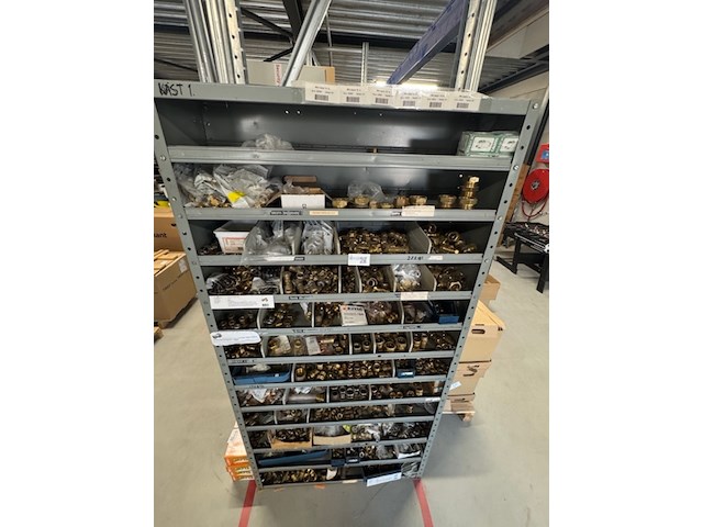 Voorraadkast met koppelingen - afbeelding 8 van  15