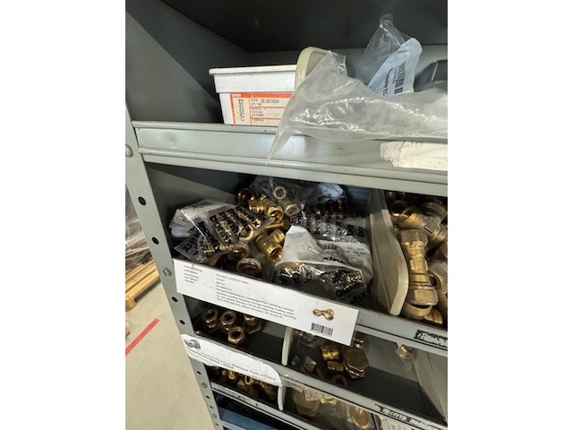 Voorraadkast met koppelingen - afbeelding 12 van  15