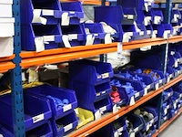 Voorraden op 3 legborden w.o. inbouwdozen, afdekplaten, restantkabels etc. let op! ophalen op eerste afhaaldag - afbeelding 2 van  9