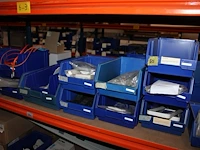 Voorraden op 3 legborden w.o. pls boxen, stoppenkasten, verdeeldozen etc. let op! ophalen op eerste afhaaldag - afbeelding 9 van  10