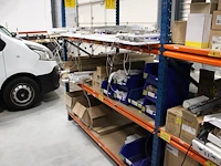 Voorraden op 4 legborden w.o. led lijnstrips, tl buizen, starters en inbouwsensoren let op! ophalen op eers...