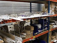 Voorraden op 4 legborden w.o. led lijnstrips, tl buizen, starters en inbouwsensoren let op! ophalen op eers... - afbeelding 2 van  8