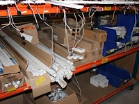 Voorraden op 4 legborden w.o. led lijnstrips, tl buizen, starters en inbouwsensoren let op! ophalen op eers... - afbeelding 4 van  8