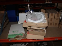 Voorraden op 4 legborden w.o. led lijnstrips, tl buizen, starters en inbouwsensoren let op! ophalen op eers... - afbeelding 7 van  8