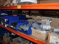 Voorraden op 4 legborden w.o. wandcontactdozen mennekes, dimmers, wandcontactdozen, pvc bochten en lasdozen... - afbeelding 7 van  9