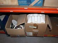 Voorraden op 4 legborden w.o. wandcontactdozen mennekes, dimmers, wandcontactdozen, pvc bochten en lasdozen... - afbeelding 9 van  9
