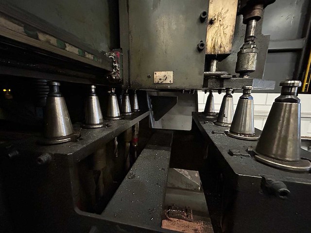 Voortman - 2019 - v310 - plaatbewerkingsmachine plasma bevel en boorunit - afbeelding 5 van  45