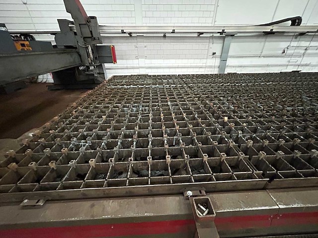 Voortman - 2019 - v310 - plaatbewerkingsmachine plasma bevel en boorunit - afbeelding 32 van  45