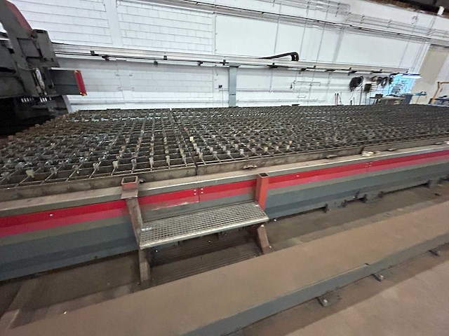 Voortman - 2019 - v310 - plaatbewerkingsmachine plasma bevel en boorunit - afbeelding 33 van  45
