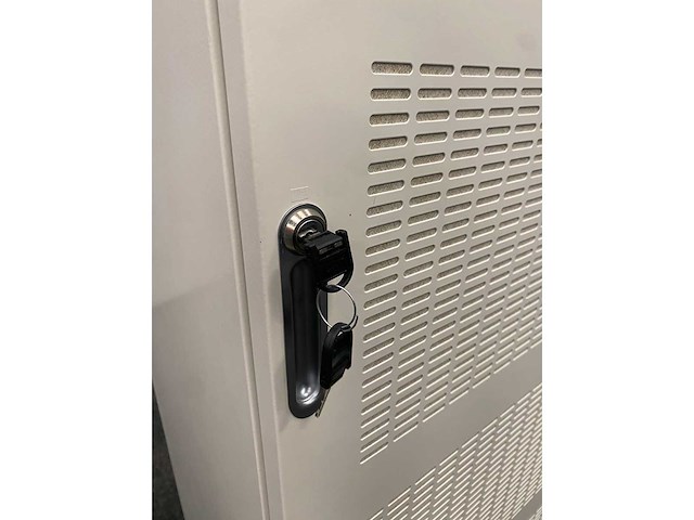 Voortman - akoestische stalen schuifdeurkast met sleutel - afbeelding 4 van  9