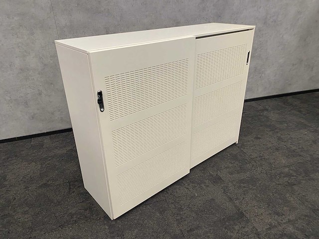 Voortman - akoestische stalen schuifdeurkast met sleutel - afbeelding 7 van  9