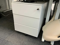 Voortman duo werkplek met 2 x interstuhl bureaustoel en 2 x ladeblok - afbeelding 8 van  10