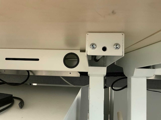 Voortman duo werkplek met 2 x interstuhl bureaustoel en 2 x ladeblok - afbeelding 9 van  10