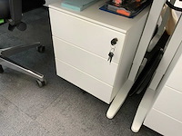 Voortman duo werkplek met 2 x interstuhl bureaustoel en 2 x ladeblok - afbeelding 2 van  13