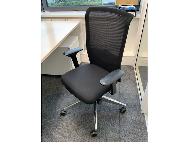 Voortman duo werkplek met 2 x interstuhl bureaustoel en 2 x ladeblok - afbeelding 8 van  13