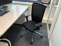 Voortman duo werkplek met 2 x interstuhl bureaustoel en 2 x ladeblok - afbeelding 9 van  13