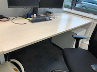 Voortman duo werkplek met 2 x interstuhl bureaustoel en 2 x ladeblok - afbeelding 10 van  13