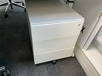 Voortman duo werkplek met 2 x interstuhl bureaustoel en 2 x ladeblok - afbeelding 11 van  13