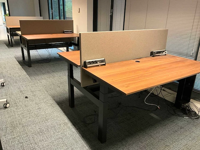Voortman elektrisch duo zit-sta bureau (3x) - afbeelding 1 van  7